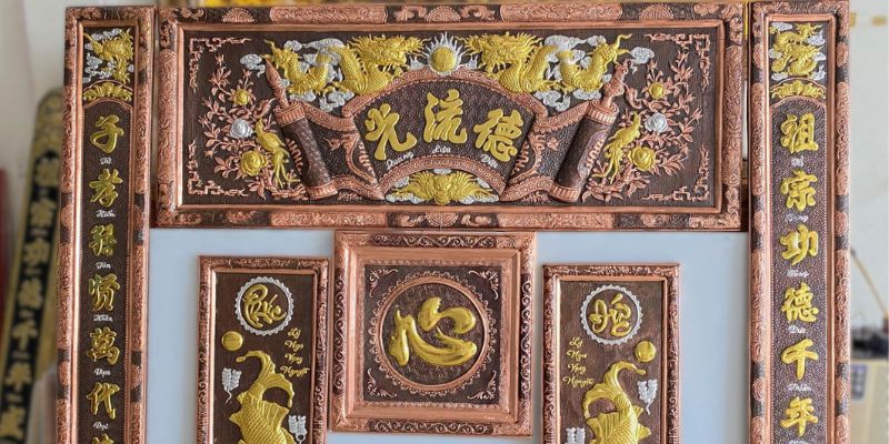 Bộ hoành phi câu đối đồng truyền thống dùng cho bàn thờ