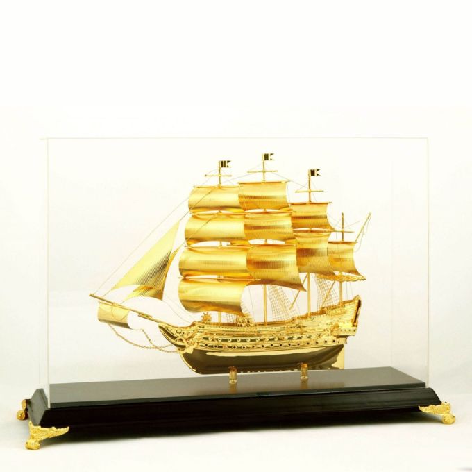 Thuyền buồm bằng đồng vàng 335 x 250 mm | Thuận buồm xuôi gió