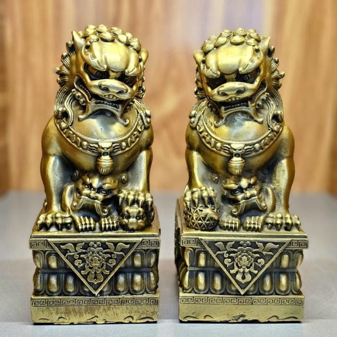Kỳ Lân hun giả cổ bằng đồng vàng – Kích thước 8,5 x 16,5 x 6,8 cm